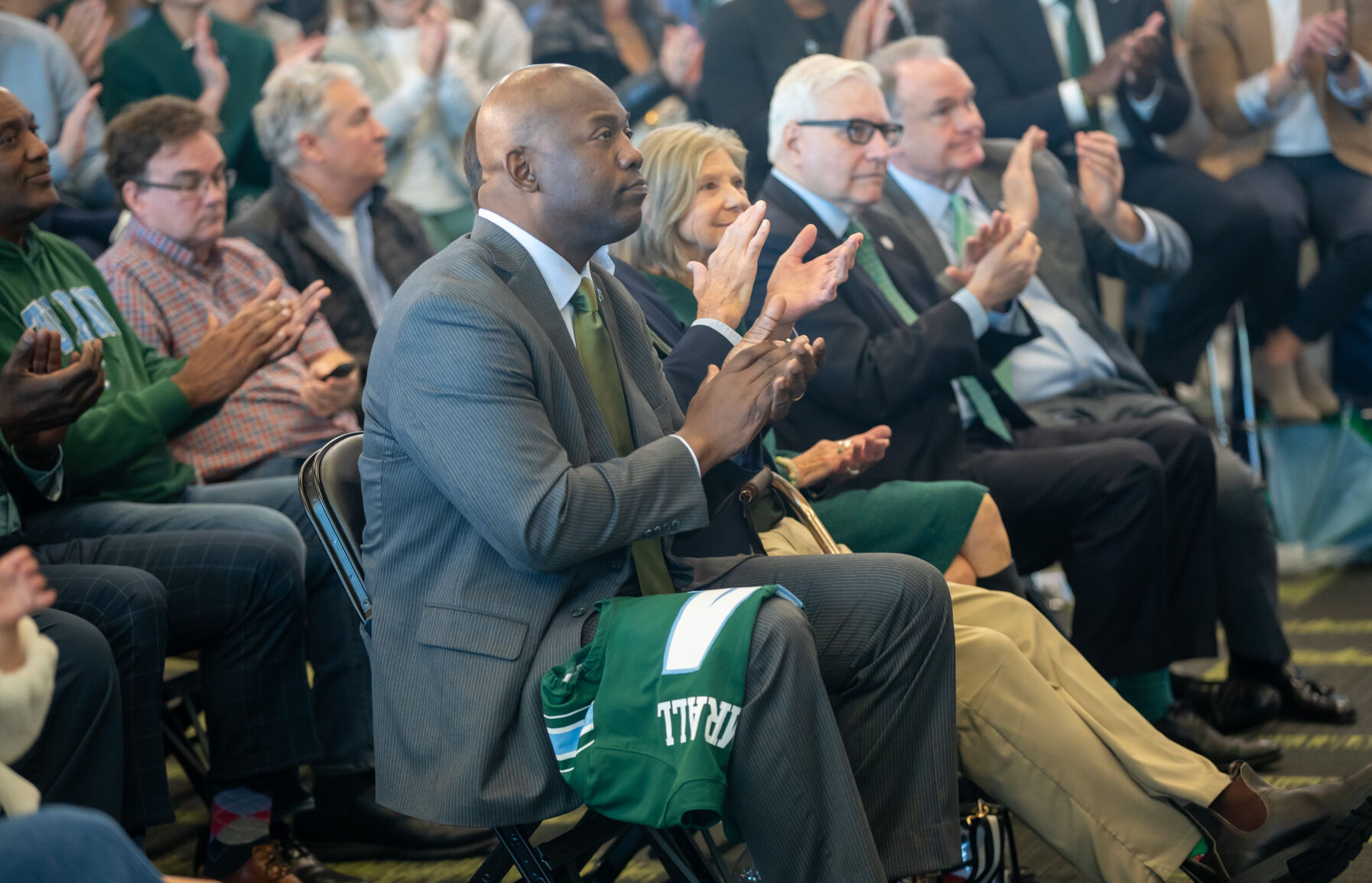 NO.tulanecoach.121223.0669.jpg